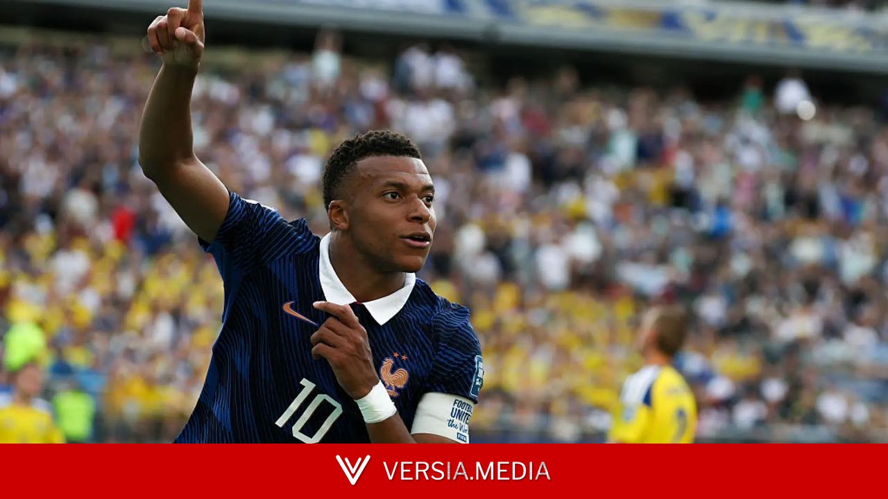 Mbappé lanza un beso en el Mundial y las redes se preguntan si era para Ester Expósito