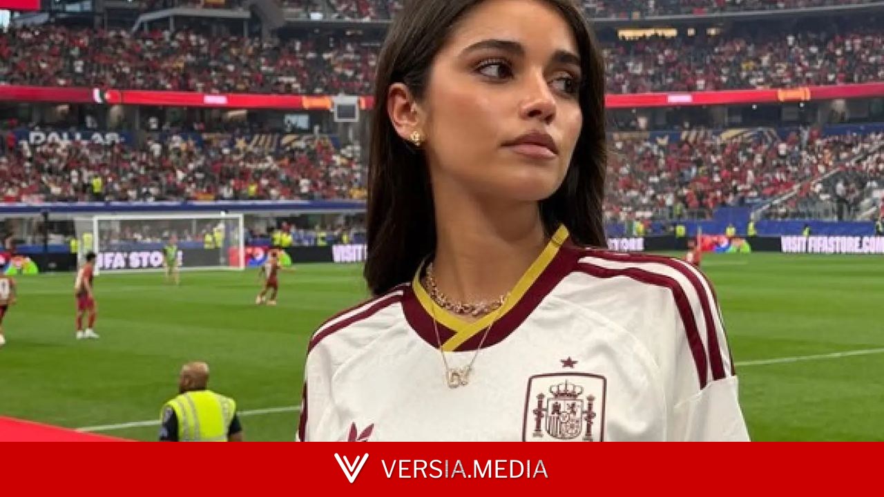 Lamine Yamal regala a Inés García un collar de 30.000 euros que es un tributo a sí mismo